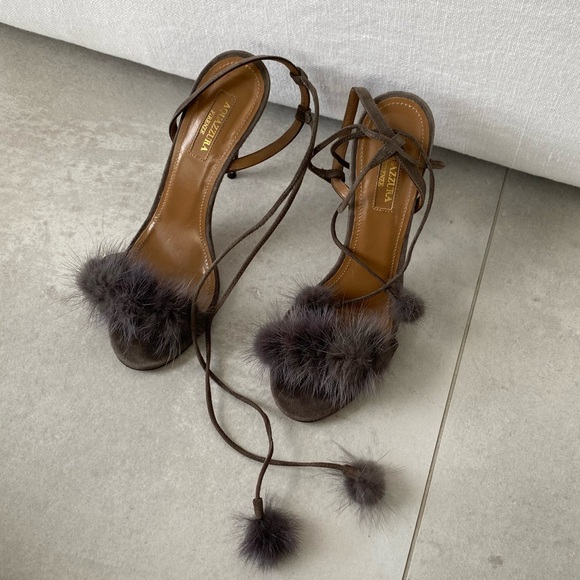 Fluffy Pom Pom Aquazzura heels - Picture 4 of 6